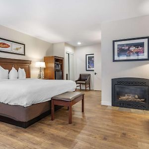 Two-Bedroom Suite One King Bed One Queen Bed Non-Smoking